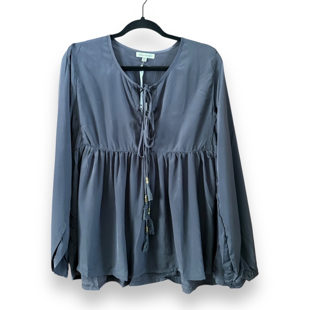 Karma Highway Gray Satin Tie Front Boho Peasant Blouse NWT One Size Babydoll